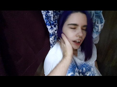 ❤️ Знайшов мою сестру в шафі і допоміг їй закінчити ☑ Якісне порно у нас ❌️❤